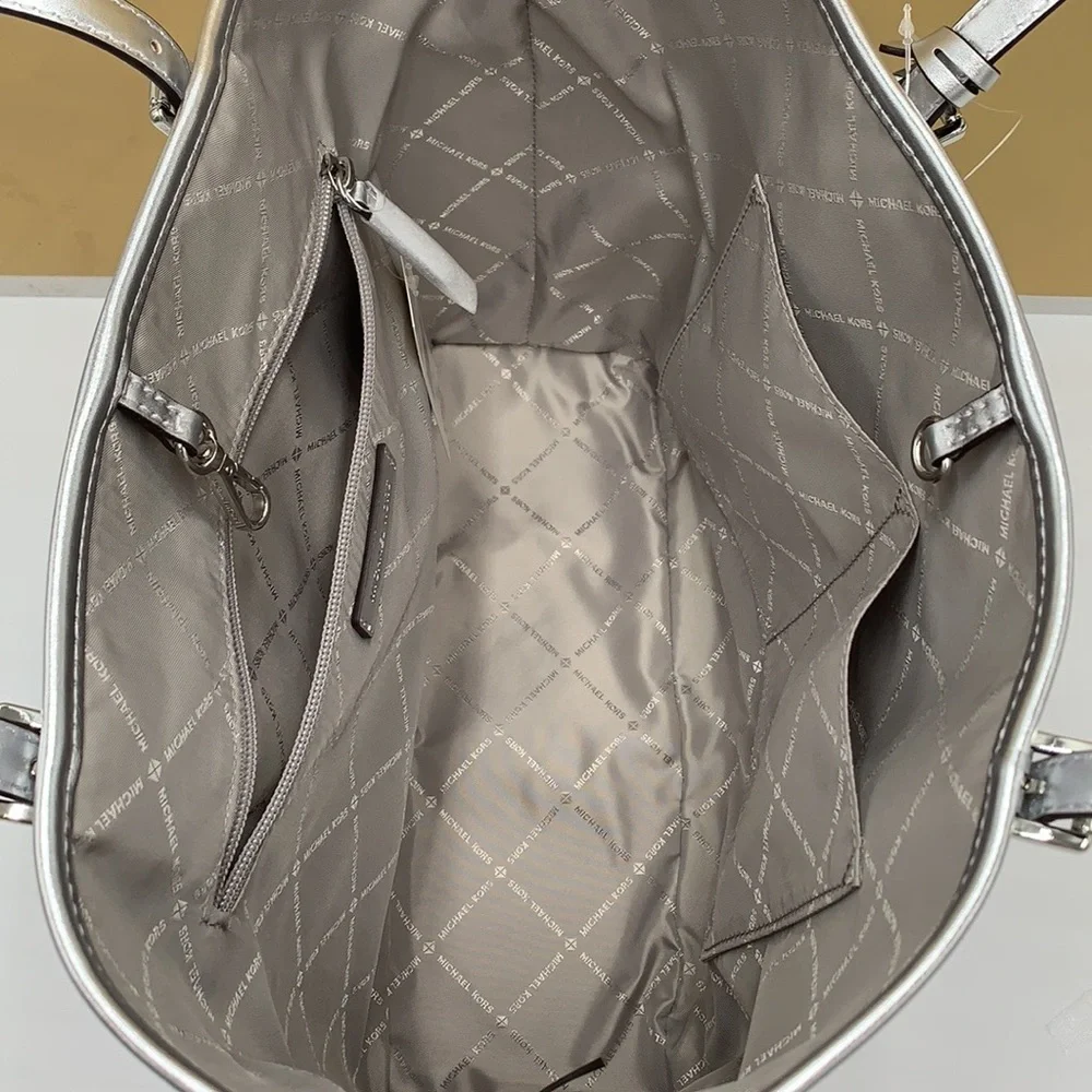 Michael Kors Signature Jet Set Girls Medium Carryall Tote Bright White Multi - Picture 10 of 16